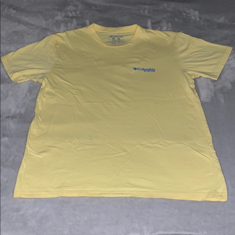 Columbia t-shirt